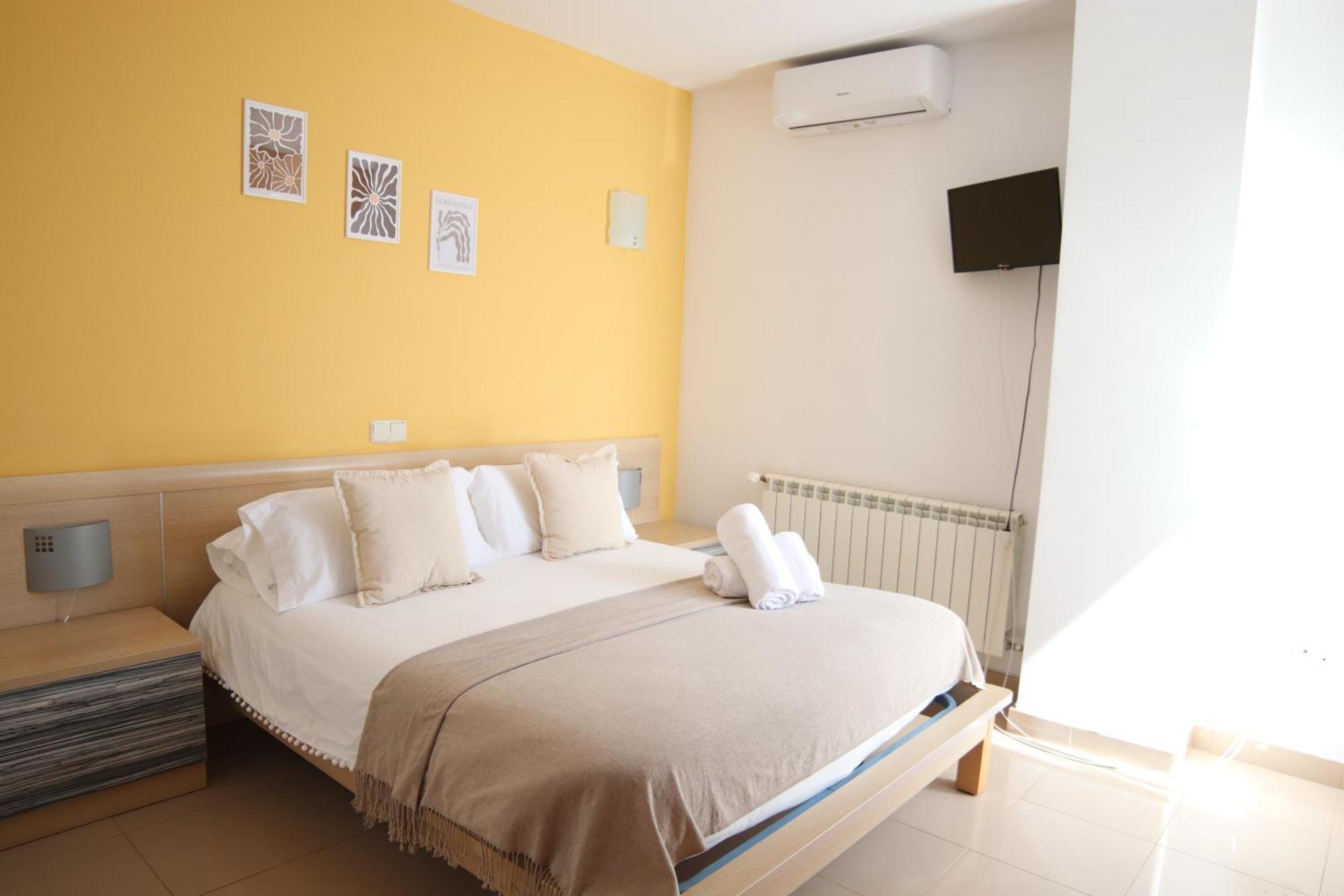 Hostal-Casa Rural Rosa-Nonna Siguenza Esterno foto