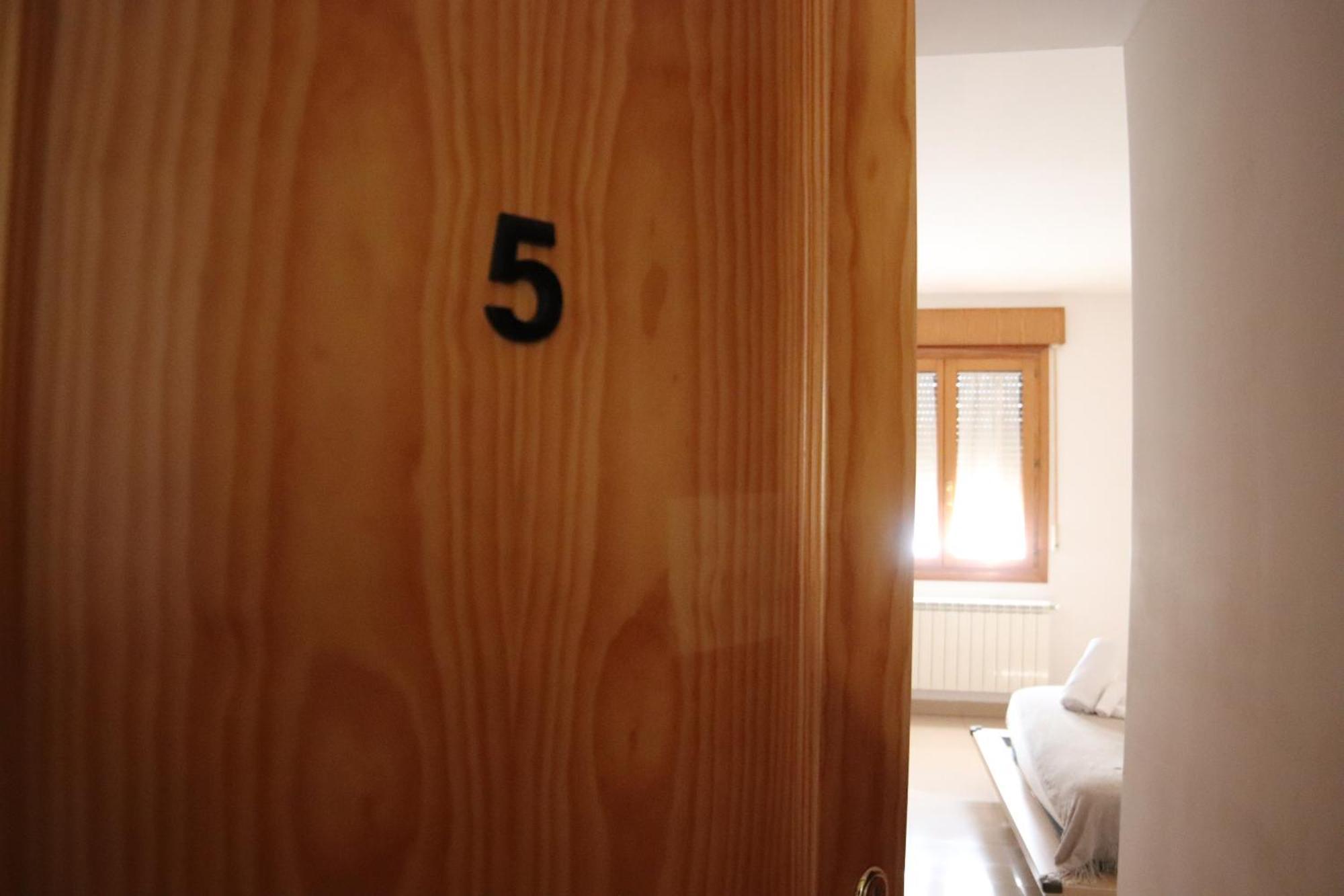 Hostal-Casa Rural Rosa-Nonna Siguenza Esterno foto