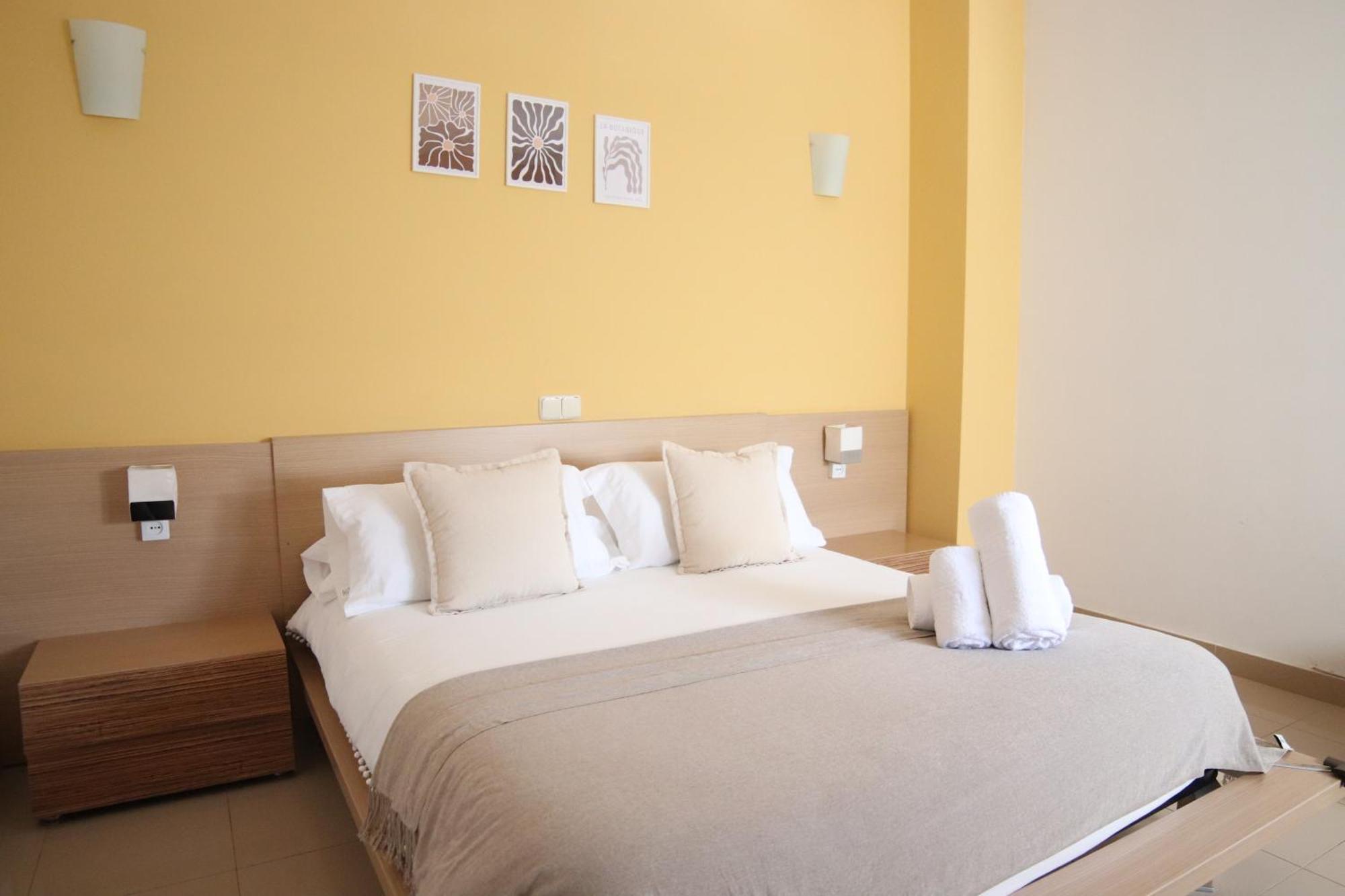 Hostal-Casa Rural Rosa-Nonna Siguenza Esterno foto